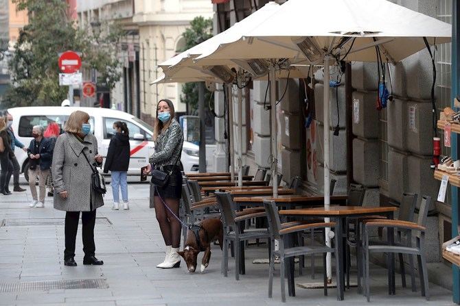 la Comunidad de Madrid mantiene la prohibición de las reuniones de no convivientes en domicilios y recuerda que el 80% de los contagios de la COVID-19 se producen en el ámbito familiar y domiciliario.