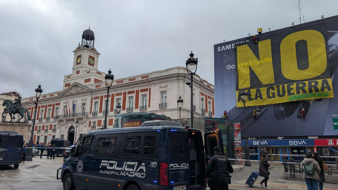 Con esta acción, la entidad quiere enviar un mensaje a los dirigentes políticos mundiales de que 'las guerras nunca son la solución. Es hora de elegir la paz'.