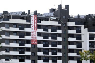 En el conjunto de España, pagar la cuota hipotecaria es un 36% más barato que costear un alquiler, con un pago hipotecario mensual de 698 euros, mientras que el alquiler de una vivienda similar se sitúa en 1.088 euros.