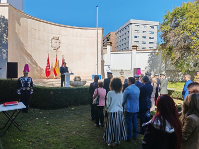 Homenaje a la bandera en Hortaleza, por la Hispanidad