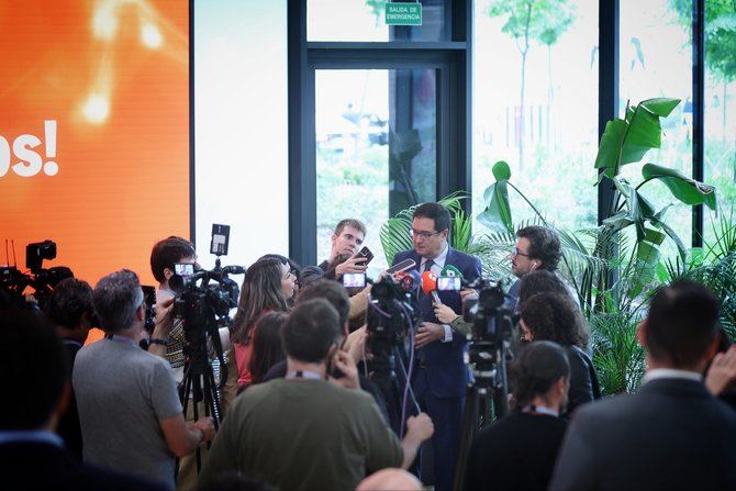 El ministro también ha asegurado que nuestro país está protagonizando “un cambio de modelo productivo como demuestra que desde 2019 cuatro de cada diez nuevos empleos pertenecen a sectores de alto valor añadido como las telecomunicaciones, el doble que el lustro anterior”.