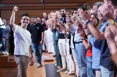 El nuevo líder de NNGG ha asegurado que una de sus principales prioridades políticas es 'echar' al presidente del Gobierno, Pedro Sánchez, y llevar al líder 'popular', Alberto Núñez Feijóo, a La Moncloa.