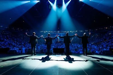 Y antes de finalizar el concierto de Madrid, el cuarteto recordaba a Carlos Marín, su compañero y fundador de la formación, fallecido por COVID19, en 2021.