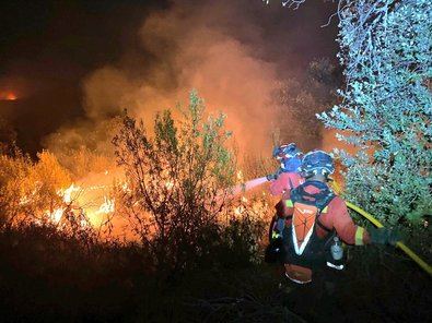 La superficie quemada hasta agosto ya supera a la de 2024, en una semana especialmente intensa con más de una decena de incendios activos en toda España. Castilla y León, Galicia y Extremadura combaten las llamas que devoran parte de sus territorios.