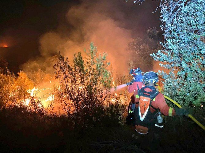 La superficie quemada hasta agosto ya supera a la de 2024, en una semana especialmente intensa con más de una decena de incendios activos en toda España. Castilla y León, Galicia y Extremadura combaten las llamas que devoran parte de sus territorios.