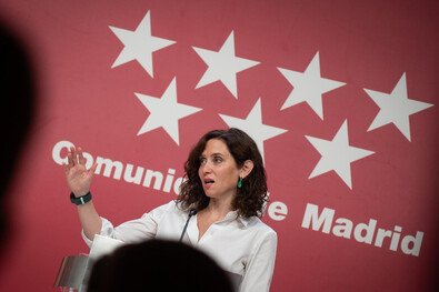 Ayuso contra Sánchez, por no modificar leyes de vivienda