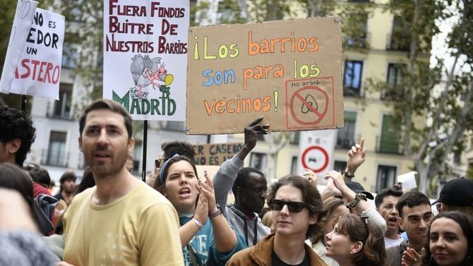 El estudio ha apreciado desconfianza hacia la democracia y un giro ideológico de los jóvenes entre los 15 y 29 años que no muestran desinterés por la política, pero sí manifiestan una creciente desconfianza hacia el funcionamiento del sistema democrático.