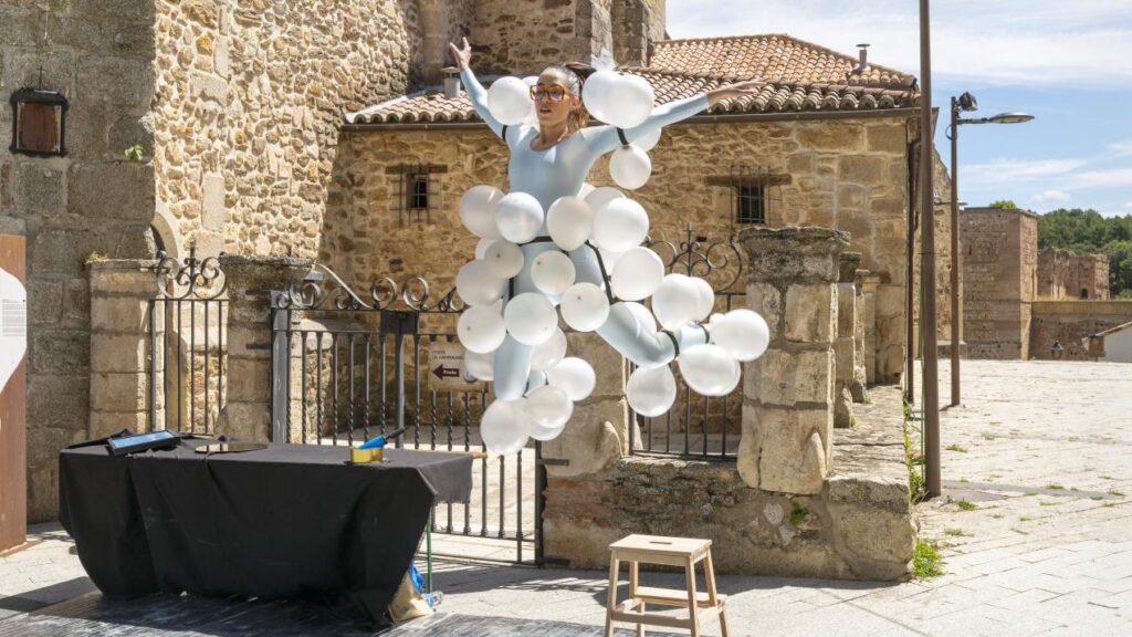 Madrid transforma 11 municipios en espacios de creación contemporánea con la VI edición de Arte Vivo en la Plaza
