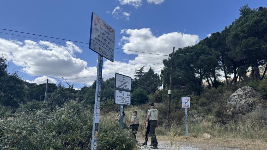 El Gobierno madrileño lanza campaña de vigilancia para prohibir el baño en zonas protegidas del Parque Nacional de la Sierra de Guadarrama