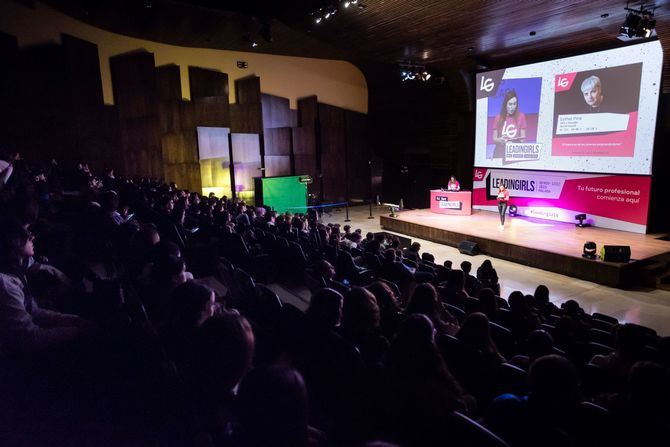 Más de una veintena de expertas entre ingenieras, científicas, tecnólogas, artistas, pilotos o directivas se dan cita desde mañana en Leadingirls, que se celebrará hasta el miércoles 4 de diciembre en FYCMA (Palacio de Ferias y Congresos de Málaga). 