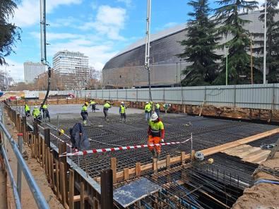 Según las cifras provisionales de Metro sobre este primer mes sin servicio entre Nuevos Ministerios y Cuzco, en toda la Línea 10 se ha registrado una caída del 18,67% en las entradas en un día laborable medio antes y después del corte, con una pérdida estimada en 60.988.