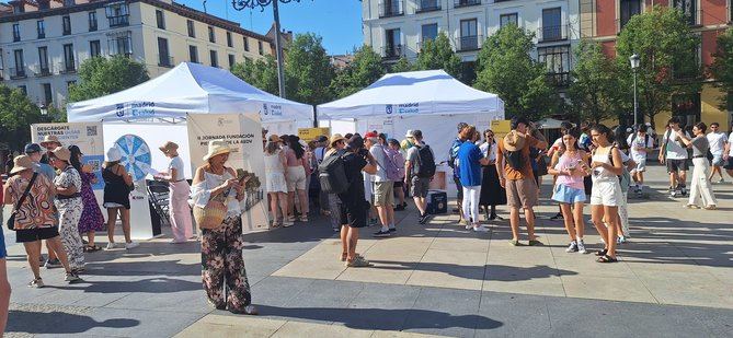 El proyecto, que está en marcha desde 2024, pretende fomentar un estilo de vida saludable, inclusivo y consciente en los ciudadanos de Madrid, con especial atención a jóvenes y mayores.