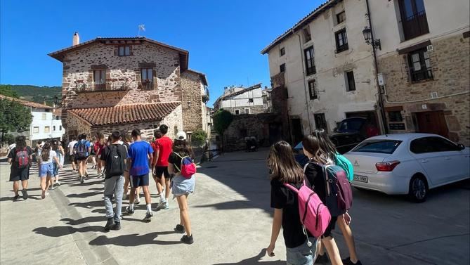 Se trata de proponer experiencias y planes, como rutas o senderos, recursos culturales, turismo activo, gastronomía o visitas a bodegas, que son parte de la oferta que ofrecen los municipios incluidos en el proyecto.