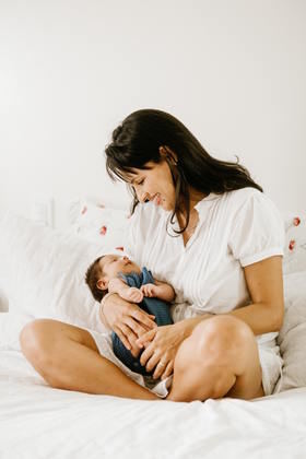 El objetivo de este cambio en la normativa es ayudar a la familia y 'fomentar de la natalidad y el apoyo a la mujer embarazada y a la maternidad'.