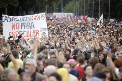 Masiva protesta por la vivienda, en Madrid