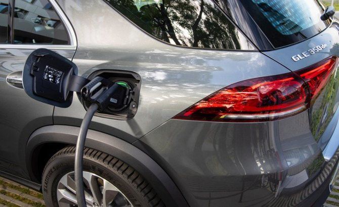 En 2030, Mercedes-Benz quiere que el 50% de sus ventas sean de eléctricos puros, lo que implicará que en 2025 se hayan reducido un 40% las variantes de sus modelos con motores de combustión, un porcentaje que en 2030 será del 70%.