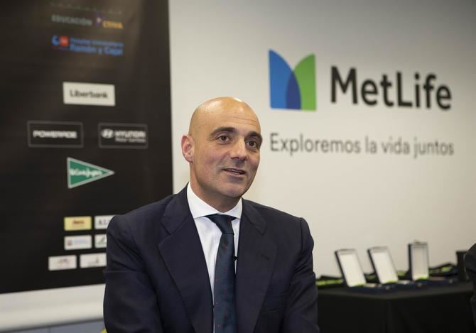 El vicepresidente para el Sur de Europa y director general de MetLife Iberia, Óscar Herencia, ha destacado los beneficios de la Inteligencia Artificial (IA) en los próximos años, aunque afirma que en la aseguradora estadounidense pondrán 'por encima la ética' y 'nunca' van a abandonar el factor humano.