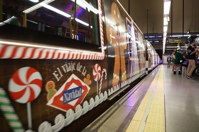 Metro de Madrid arranca el Tren de la Navidad