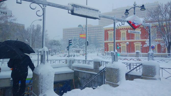 Excepto en los dos casos señalados sin servicio, el resto de la red de Metro de Madrid funciona sin incidencias, convirtiéndose en la única alternativa de movilidad posible dentro de la ciudad de Madrid.