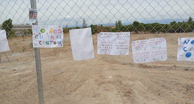 A finales de agosto, una empresa empezó a colocar algunas vallas cerca de la parcela que albergará el futuro espacio. 