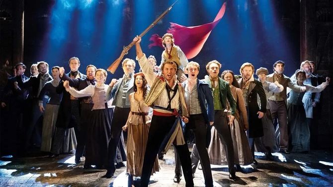 Basado en la clásica novela de Victor Hugo, 'Los Miserables' es 'una historia conmovedora de sueños rotos, amor no correspondido, pasión, sacrificio y redención,