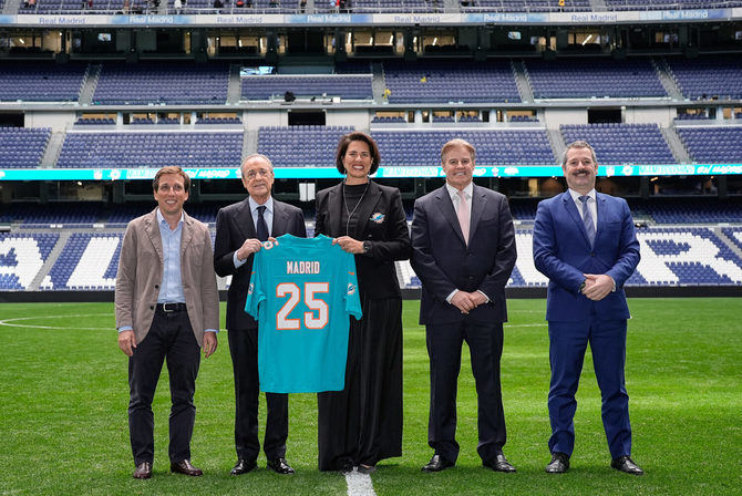 Presentación en el Santiago Bernabéu del partido de la NFL que los Miami Dolphins disputarán en Madrid en 2025.
