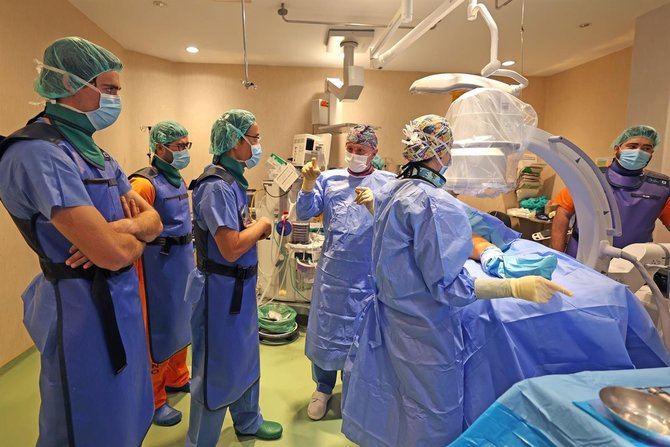 La Comunidad de Madrid es la región española con menor tiempo de demora media para una intervención quirúrgica al finalizar junio de 2025, con una media de 49 días, según los datos oficiales publicados este viernes por el Ministerio de Sanidad.