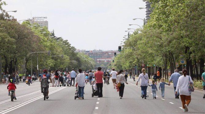 Se habilitarán 6,4 kilómetros en siete tramos de calles de siete distritos, reservando 66.000 metros cuadrados de calzada para el peatón.