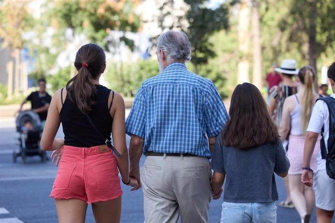 En abril de 2025, Madrid registró 1,27 millones de pensiones contributivas, un aumento del 2,27% respecto al año anterior. Se destaca el incremento en jubilaciones demoradas y la reducción de la brecha de género.