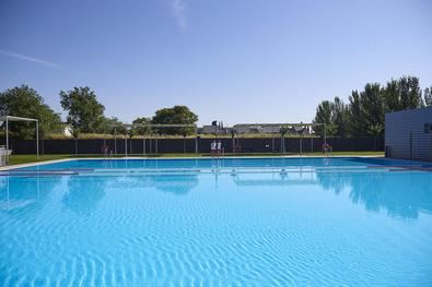 Las piscinas municipales listas para el calor
