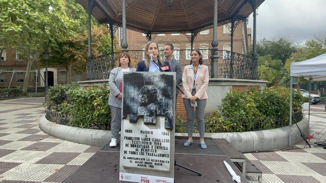 El PSOE pedirá en el Pleno de Chamberí la 'reposición urgente' de la placa de Francisco Largo Caballero, tras las sentencias del Tribunal Supremo que anulan su retirada en 2020. El Alcalde ha afirmado que se reinstalará la placa, cumpliendo con las decisiones judiciales.