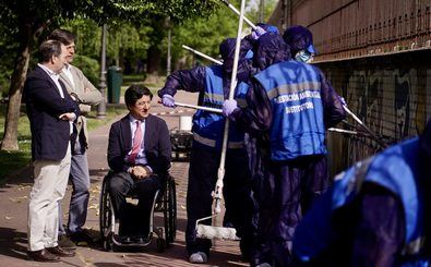 El delegado de Urbanismo, Medio Ambiente y Movilidad, Borja Carabante, acompañado por el concejal de Limpieza y Zonas Verdes, José Antonio Martínez Páramo, y el concejal de Moncloa-Aravaca, Borja Fanjul, ha hecho balance, este martes, de las medidas puestas en marcha.