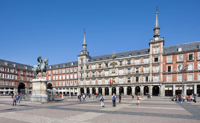 El Plan se centra en el espacio delimitado como Bien de Interés Cultural (BIC), declarado Monumento Histórico Artístico en el año 1985, y su entorno de protección delimitado en 2018. Así, su ámbito de actuación está compuesto por la propia plaza, el espacio público y los viarios cercanos, y por más de 40 inmuebles de diversas titularidades públicas y privadas.