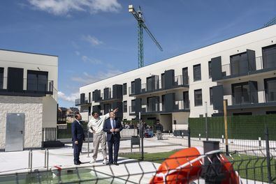 El Gobierno de Isabel Díaz Ayuso dará prioridad en el Plan Vive a quienes lleven cinco años empadronados en su municipio o desarrollen en él su actividad.