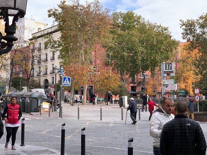 El objetivo de la remodelación es recuperar la plaza del Carmen para vecinos y turistas, al tiempo que se ejecuta la remodelación completa del aparcamiento.