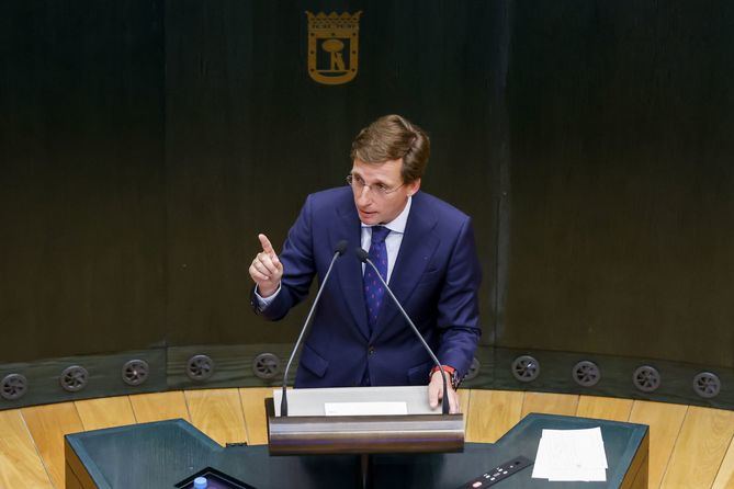 La sesión ordinaria arrancará con una comparencia del Alcalde, José Luis Martínez-Almeida, solicitada por el líder municipal de Vox, Javier Ortega Smith.