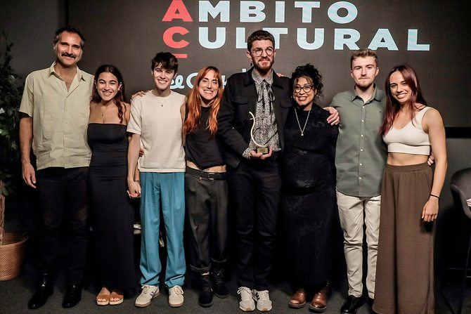 Samuel Merino se ha proclamado en Madrid ganador de la séptima edición del Premio Nacional de Poesía Viva #LdeLírica de Ámbito Cultural de El Corte Inglés y en la que han participado más de 500 poetas de toda España.