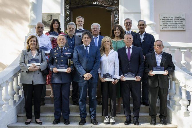 El concejal de Hortaleza, David Pérez, ha presidido hoy la entrega de la tercera edición de los Premios de Cultura del distrito que reconocen, en diferentes categorías, la trayectoria de personalidades, instituciones y entidades ligadas al mundo de la cultura afincadas en Hortaleza.