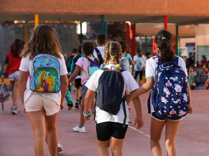El Ministerio busca dar visibilidad a experiencias que despierten el interés de las alumnas por los ámbitos STEAM, contribuyan a reducir la brecha de género y favorezcan una mayor igualdad de oportunidades.