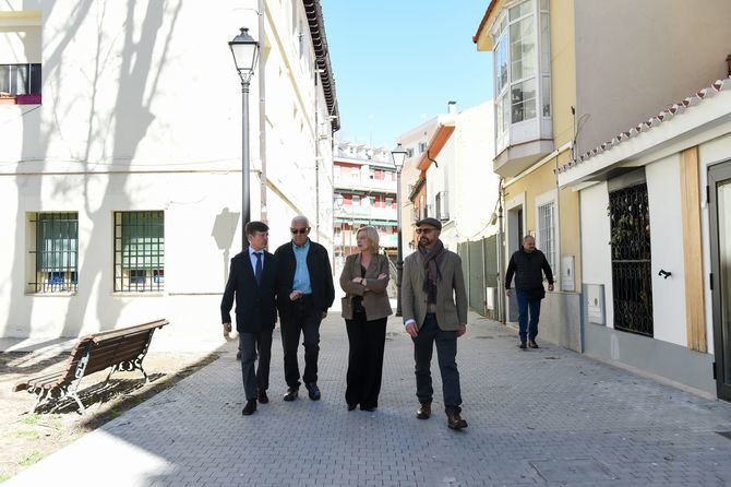 El Ayuntamiento de Madrid acometerá la tercera fase de la remodelación del casco histórico de El Pardo a partir del próximo verano, según ha anunciado la delegada de Obras y Equipamientos, Paloma García Romero, durante una visita a este entorno, en la que ha estado acompañada por el concejal de Fuencarral-El Pardo, José Antonio Martínez Páramo.