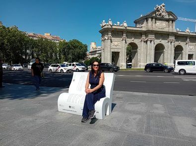 Libros XXL para apoyar al comercio local de Retiro