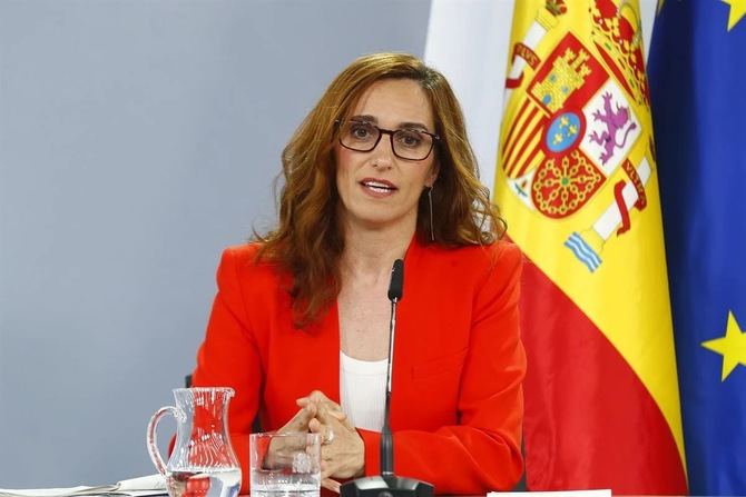 Se traspasará a las comunidades autónomas un importe de 67.692.644,38 euros (99,43%) y 365.355,62 euros (0,57 %) serán transferidos al INGESA, ascendiendo así el total a 68.058.000 euros, completando así el 100% de la partida presupuestaria.