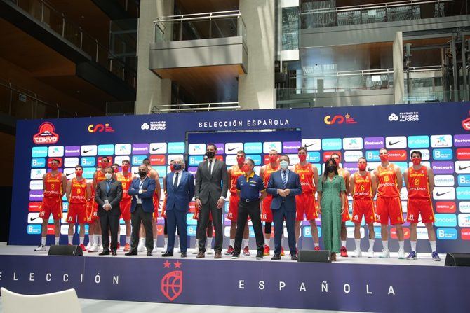 Villacís, con la selección española masculina de baloncesto que participará en los Juegos Olímpicos de Tokio 2021