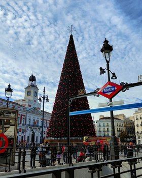 También se aumentará la presencia del personal de estaciones y seguridad, para atender el incremento previsto de la demanda de viajes en las estaciones próximas a zonas comerciales y de ocio.