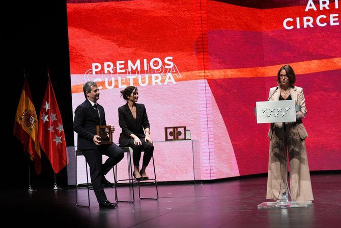 La delegada de Cultura, Marta Rivera, y su directora artística, Aránzazu Riosalido, han resaltado la importancia cultural y capacidad para sorprender al público de un recinto cuya historia se remonta al siglo XIX.