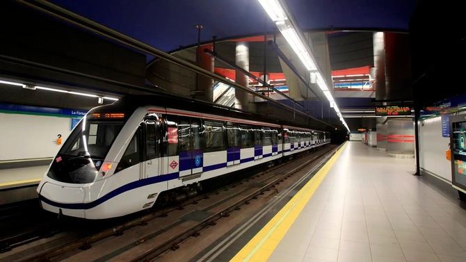 En el ámbito urbano, el uso del metro y del autobús mantuvo la tendencia al alza. Más de 297,4 millones de personas recurrieron al transporte urbano en diciembre, cifra que supuso una mejora del 3,4% respecto al mismo mes de 2024.