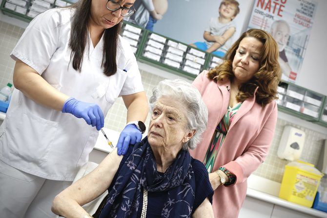 La consejera de Sanidad de la Comunidad de Madrid, Fátima Matute, ha indicado que continúa la tendencia descendente en cuanto a la incidencia de la gripe y se espera recuperar la situación normal de 'no epidemia de virus respiratorios' en dos semanas.

