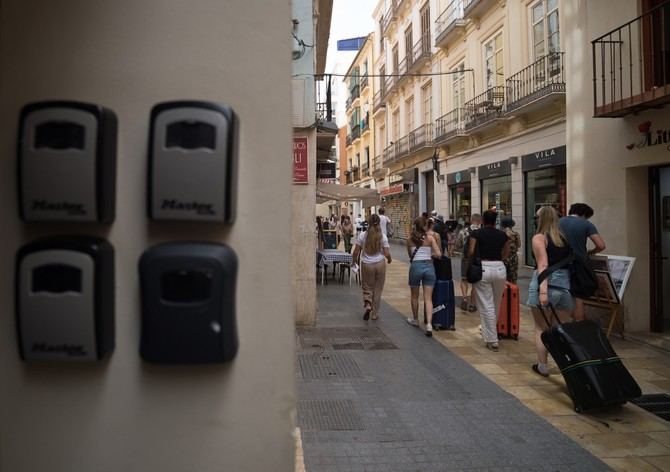 El Consejo de Gobierno de la Comunidad de Madrid ha aprobado este miércoles la modificación del decreto que regula los apartamentos y viviendas de uso turístico (VUT) en la región.