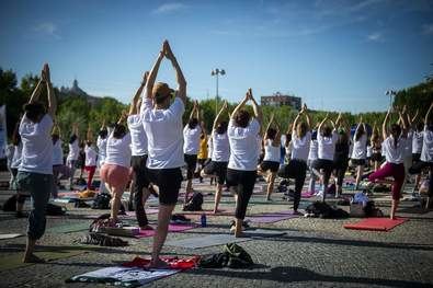 Madrid celebra el Día Internacional del Yoga