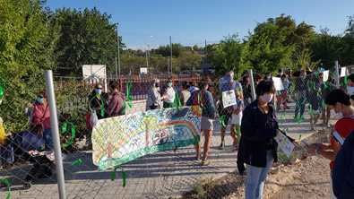 Los padres del Zaragüeta "ponen verde" al Ayuntamiento